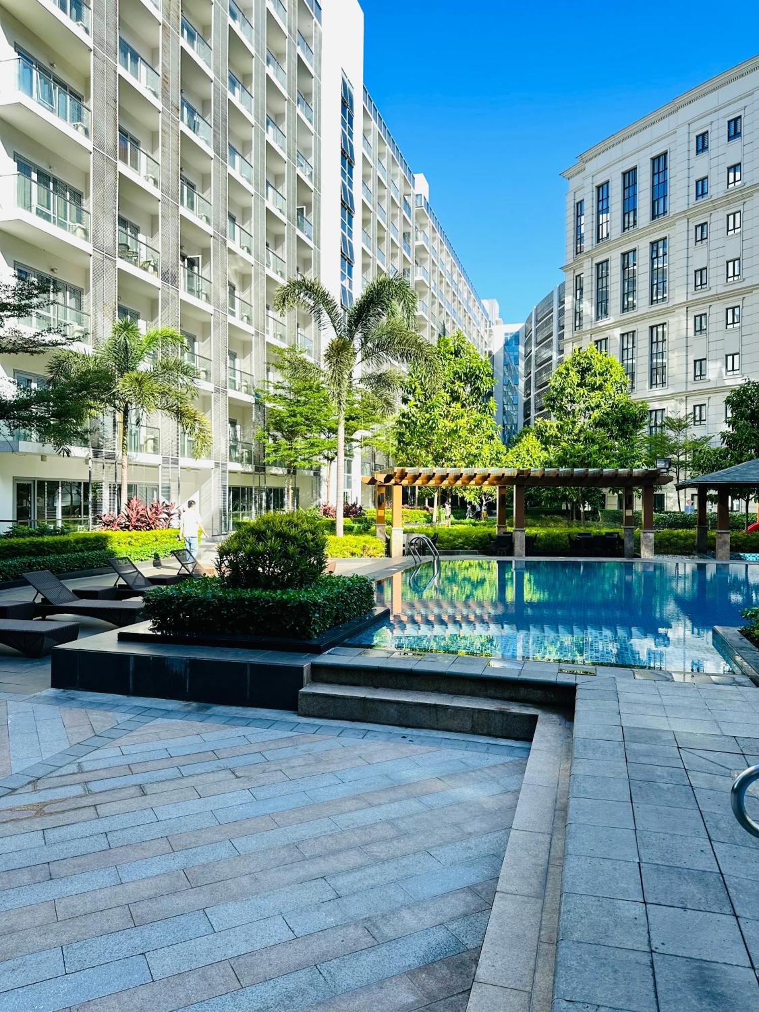 81 Newport Blvd Cluster 4 Unit B 3Rd Flr By Rechelle Nunag Pasay Eksteriør billede