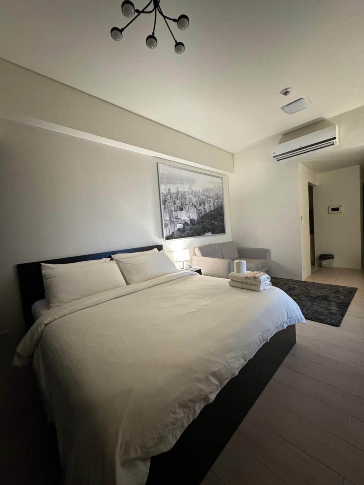 81 Newport Blvd Cluster 4 Unit B 3Rd Flr By Rechelle Nunag Pasay Eksteriør billede