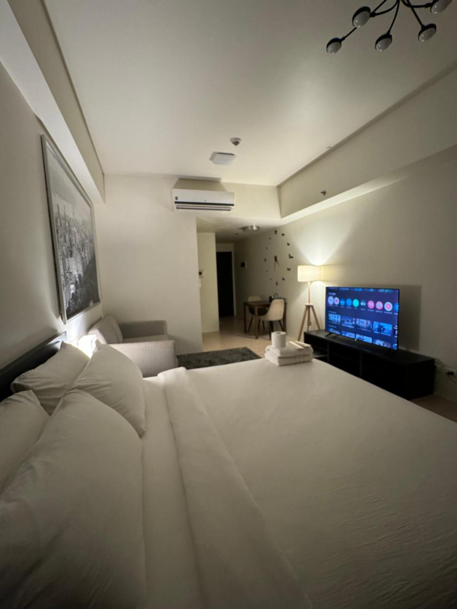 81 Newport Blvd Cluster 4 Unit B 3Rd Flr By Rechelle Nunag Pasay Eksteriør billede
